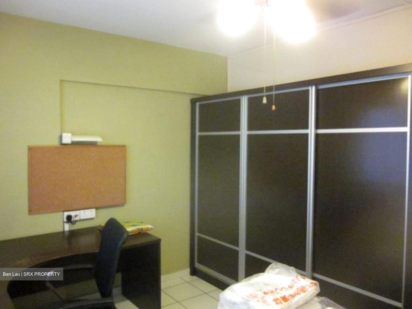 Blk 323 Jurong East Street 31 (Jurong East), HDB Executive #557750701